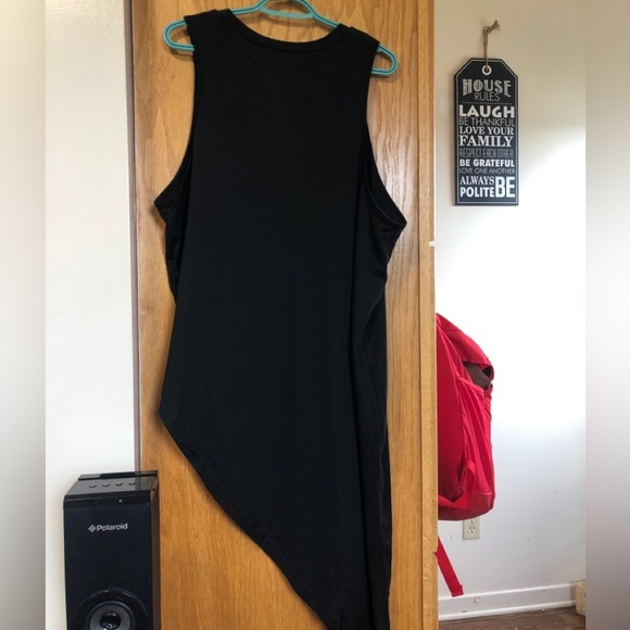 5/$25🖤 Long asymmetrical top - Picture 2 of 3